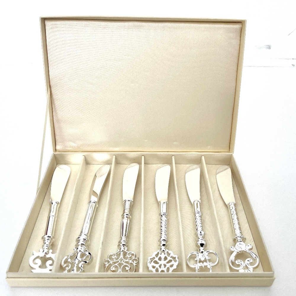 NWOT Silver Plated Butter Knife Set